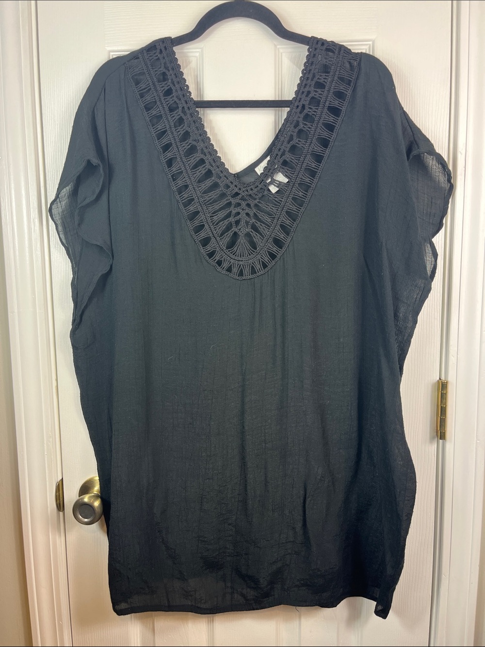 Kona Sol black swim cover up size large. Crocheted detail around collar.